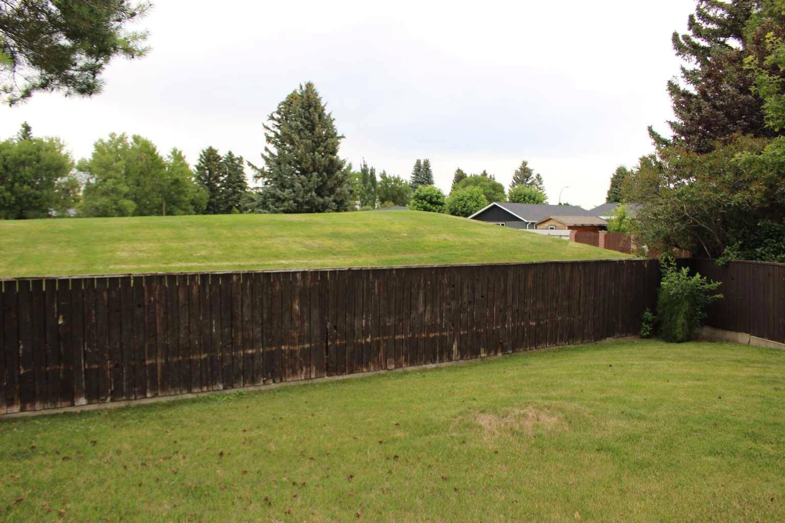Lethbridge, AB T1H 4E1,2529 15 AVE North