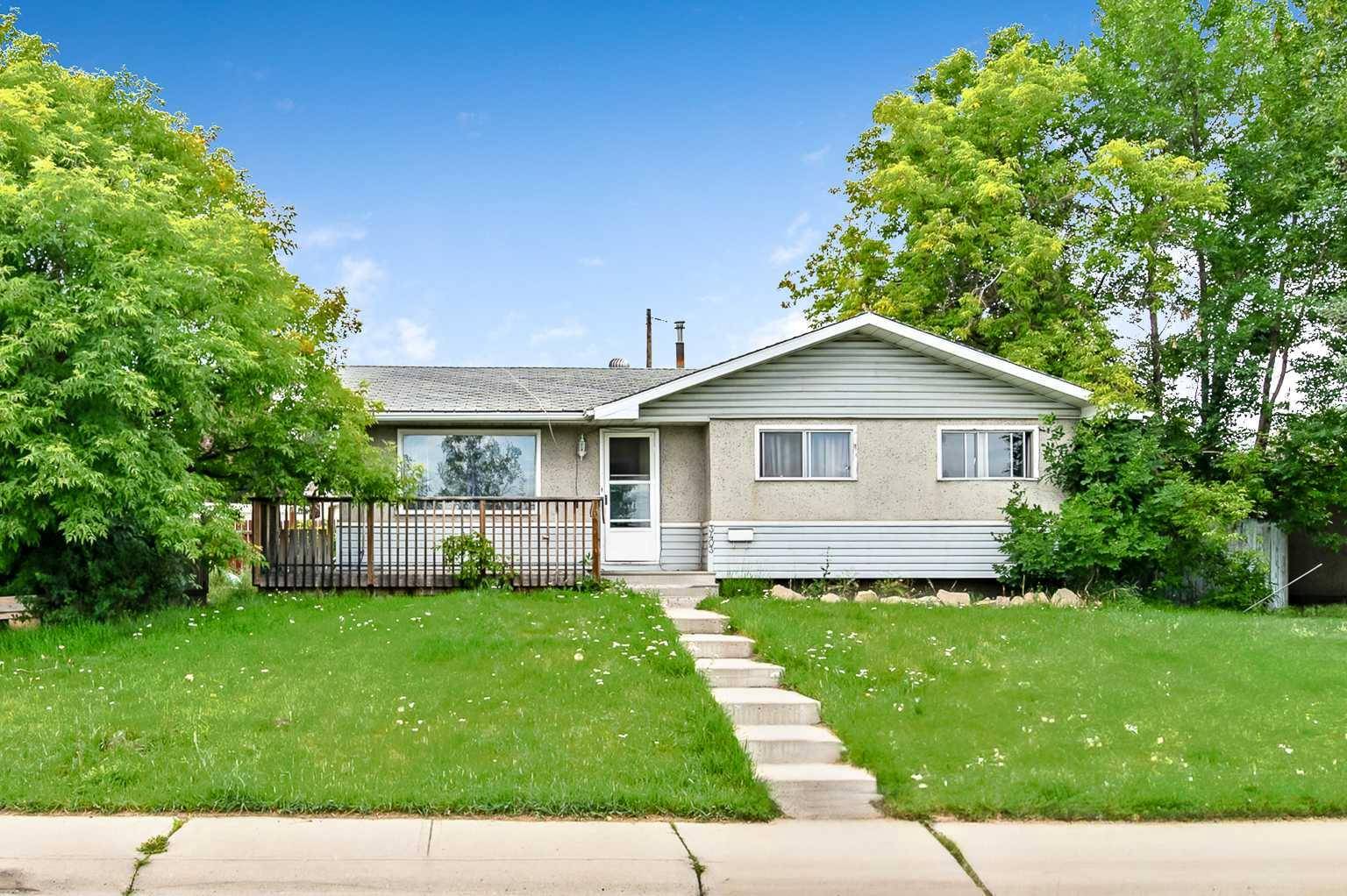 Calgary, AB T3B 2L5,3403 73 ST Northwest