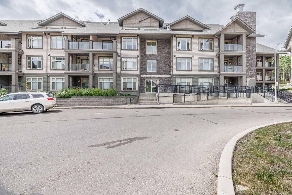25 Aspenmont HTS Southwest #305, Calgary, AB T3H 0E4