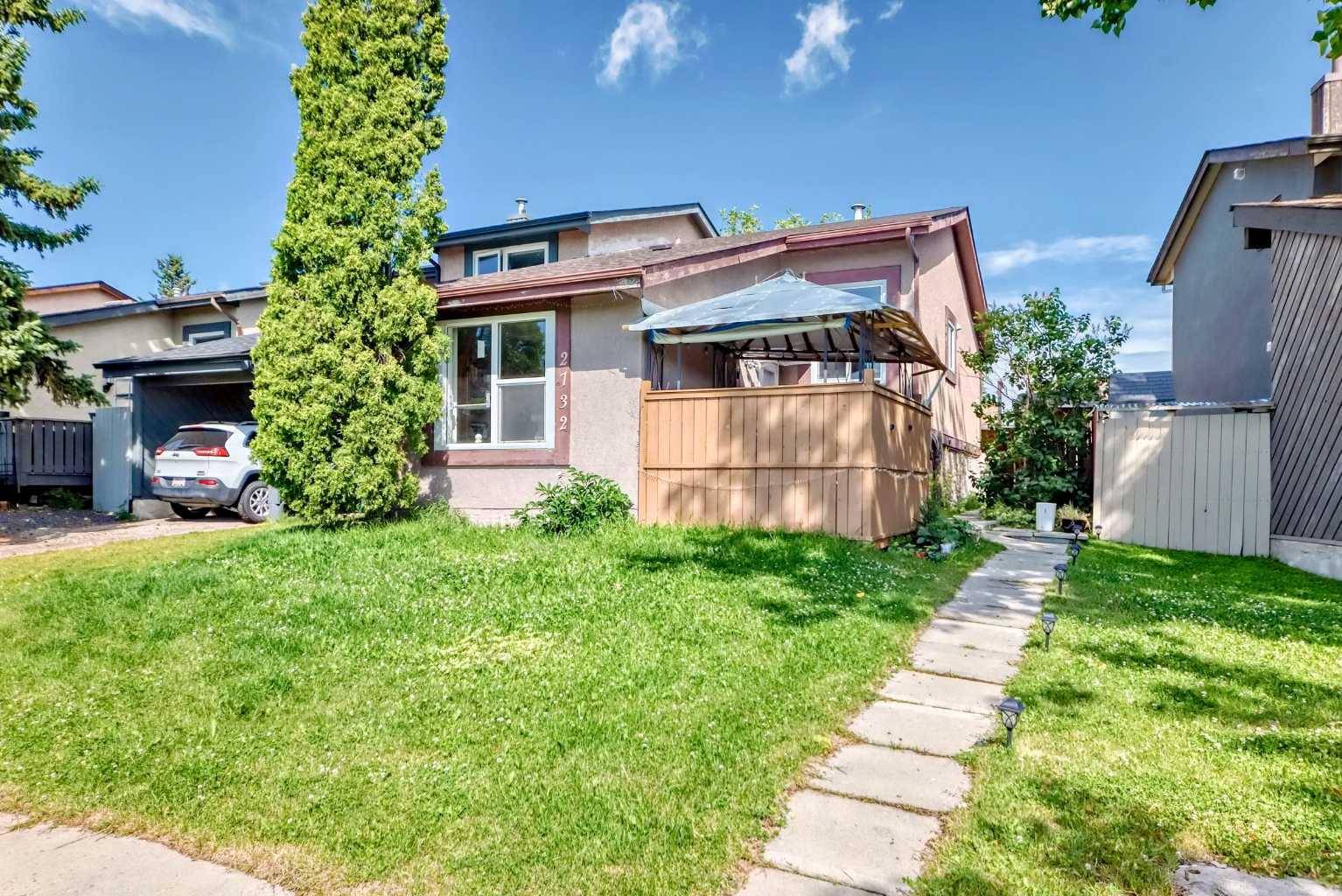 2732 66 ST NE, Calgary, AB T1Y 4M9
