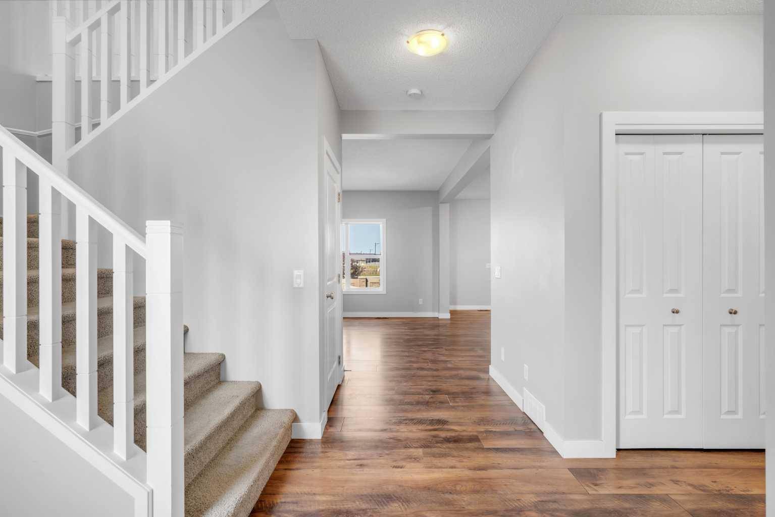 Chestermere, AB T1X 0N4,137 rainbow falls Heath