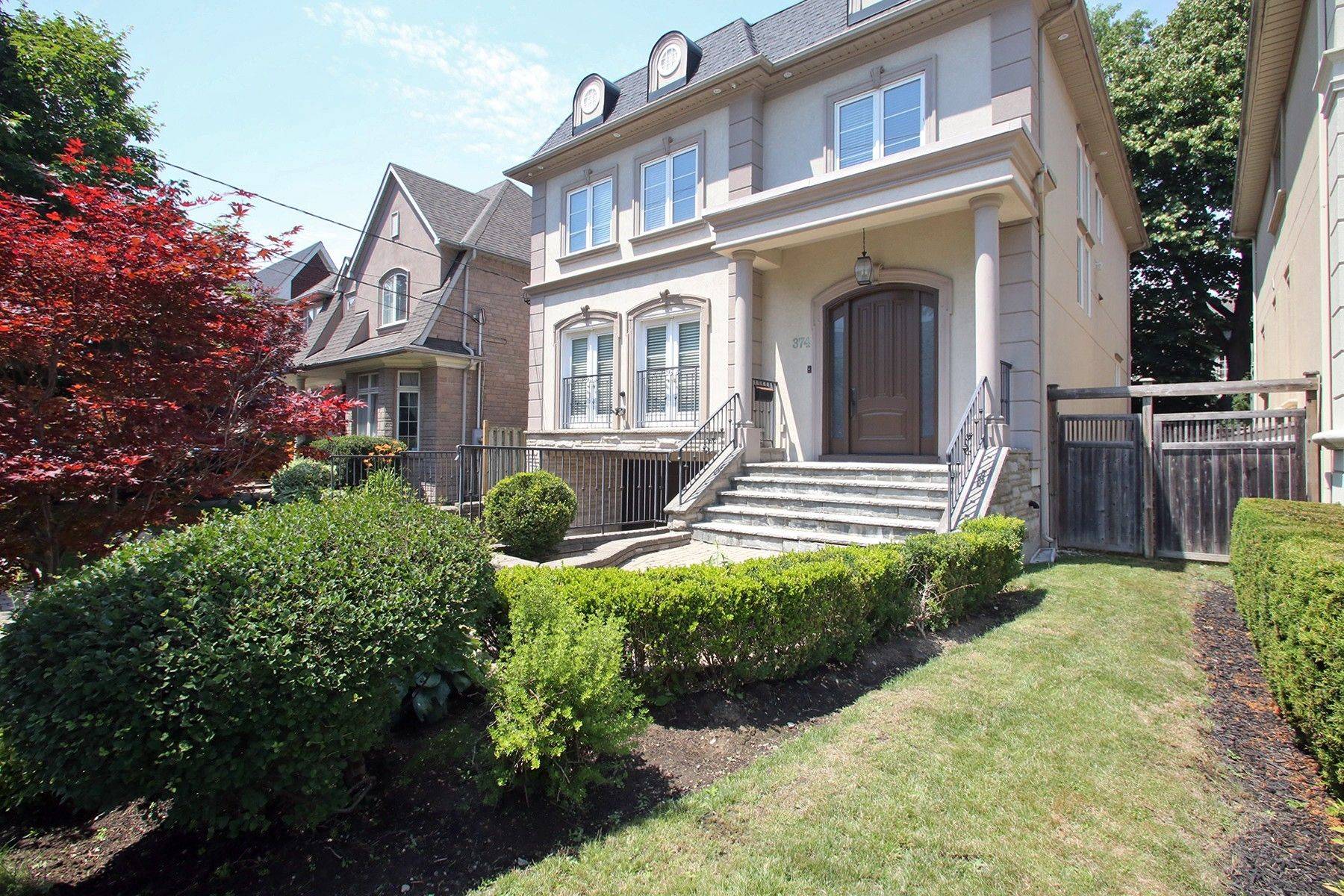 Toronto C04, ON M5M 1E8,374 Glengarry AVE