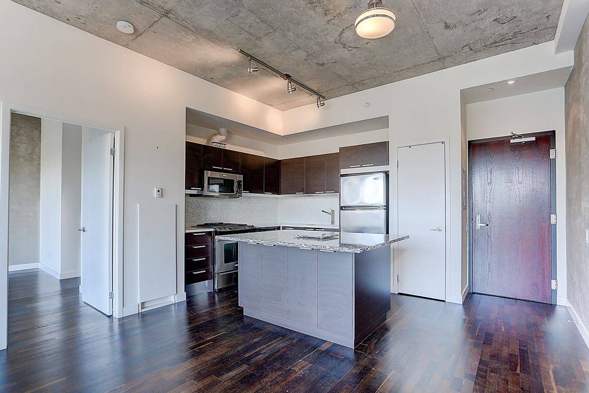 25 Oxley ST #1302, Toronto C01, ON M5V 2J5