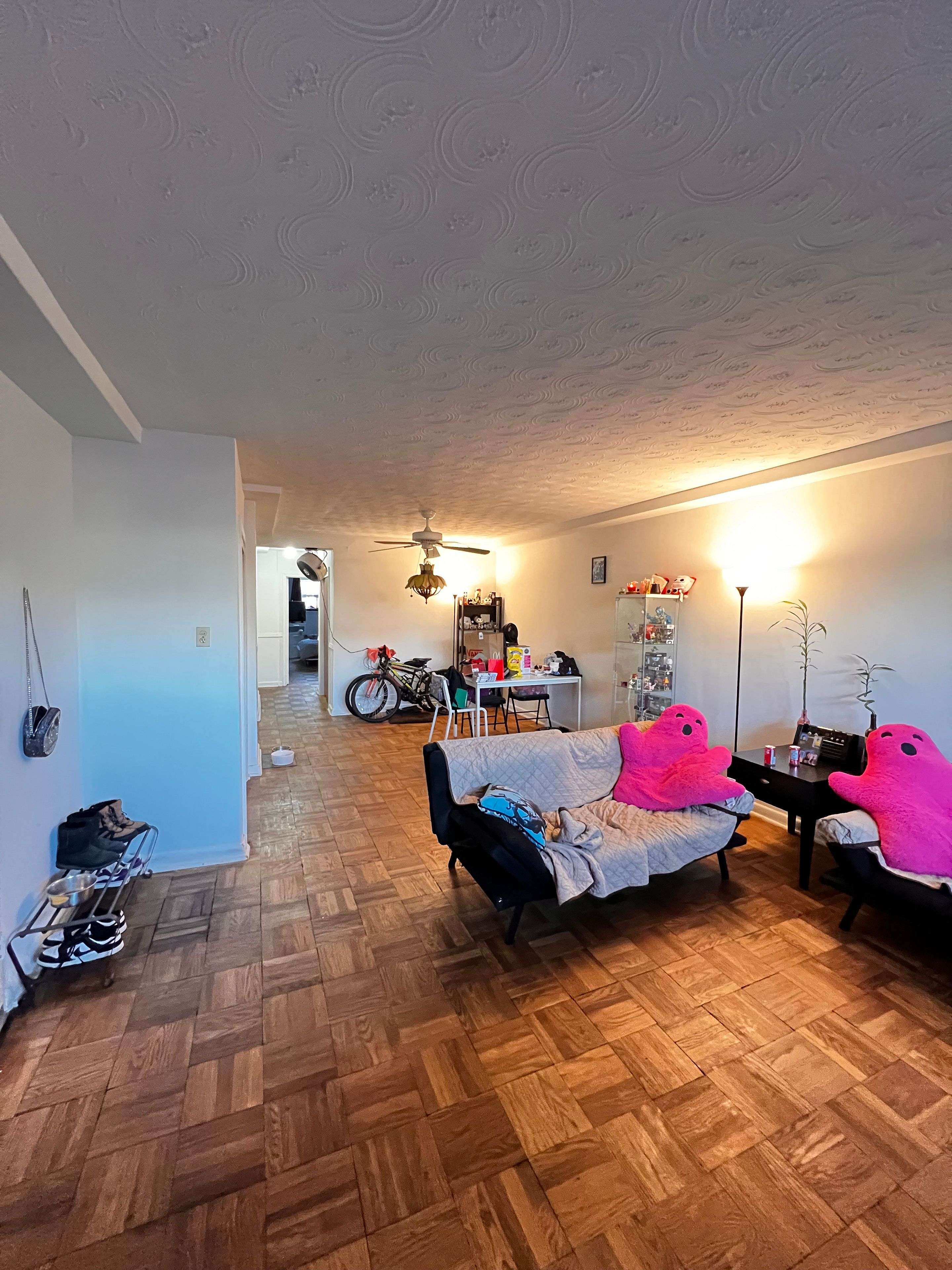 Toronto C06, ON M3H 4P9,152 Overbrook PL #1