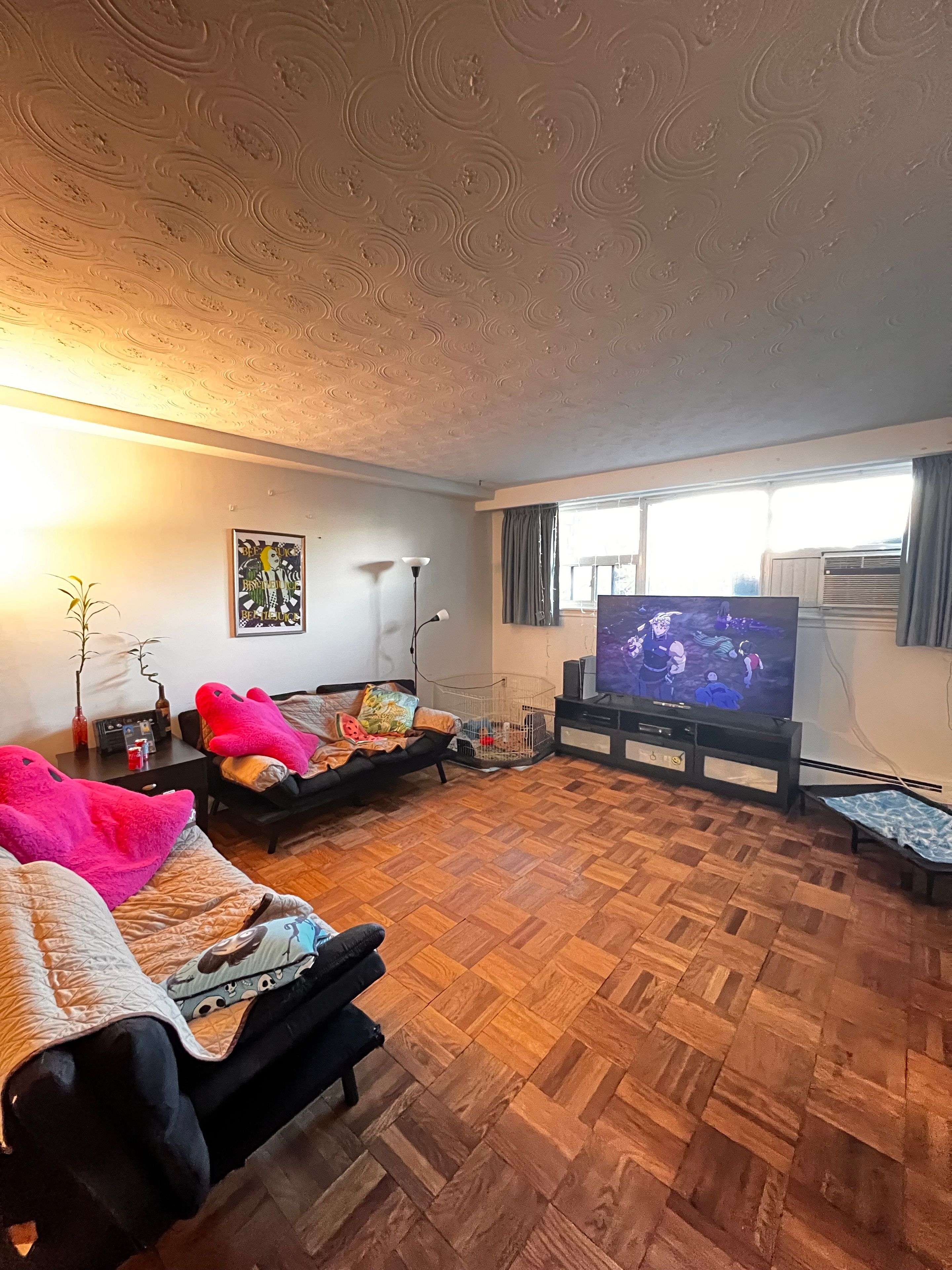 Toronto C06, ON M3H 4P9,152 Overbrook PL #1