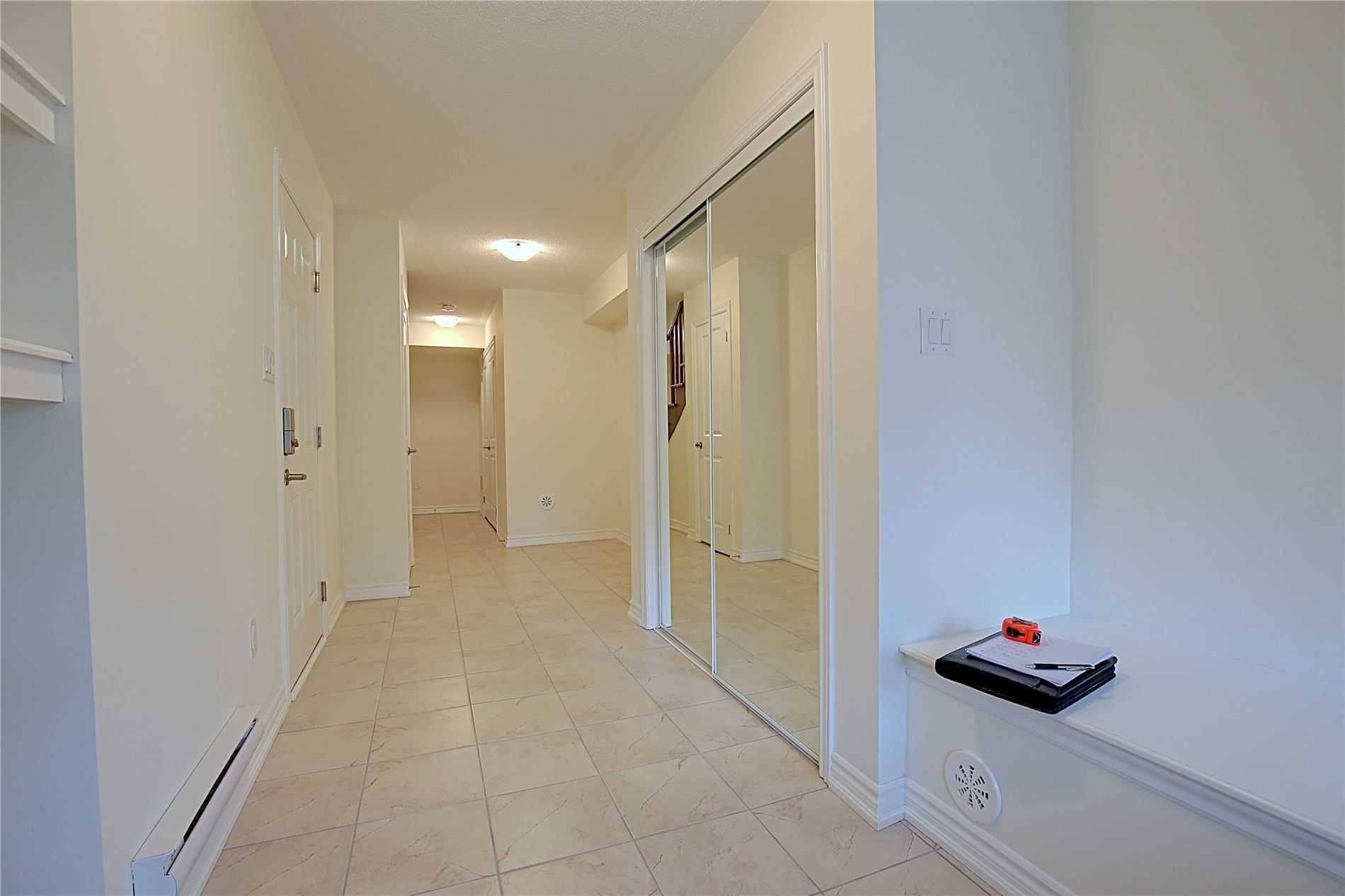 Whitby, ON L1P 0M3,10 Sedgemoor ST