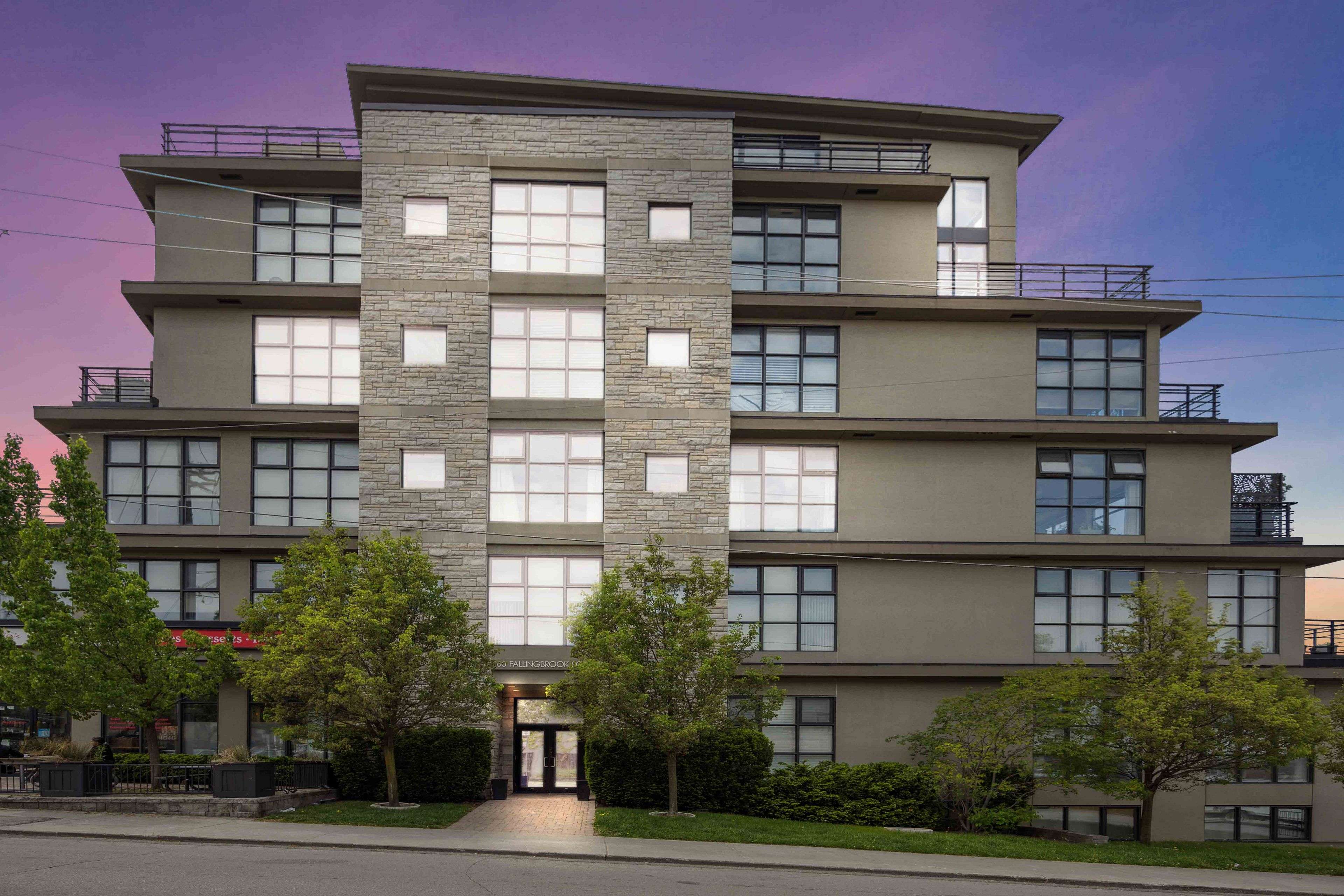 160 Fallingbrook RD #205, Toronto E06, ON M1N 0A1