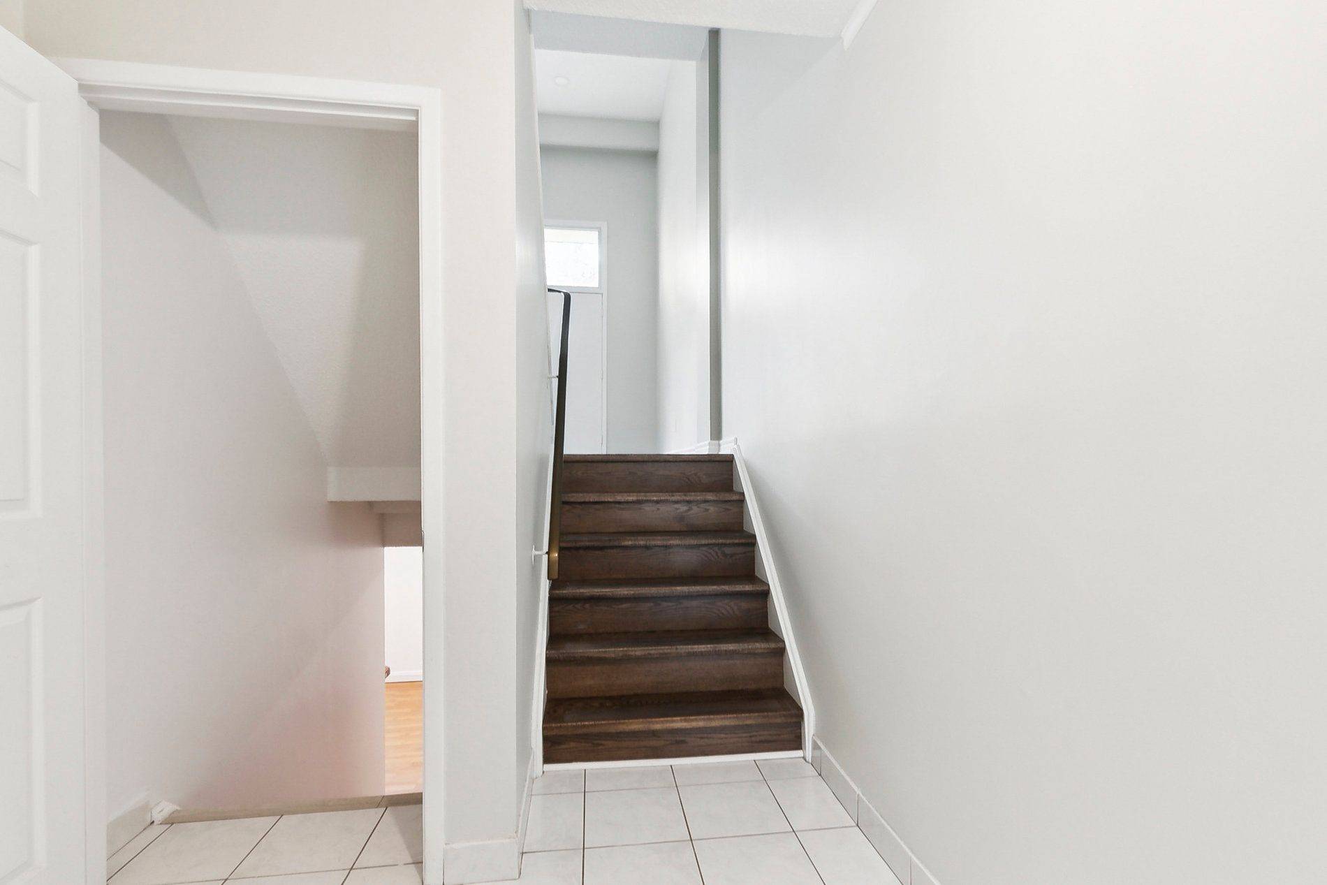 Toronto E05, ON M1W 2L7,15 Huntingwood DR #29