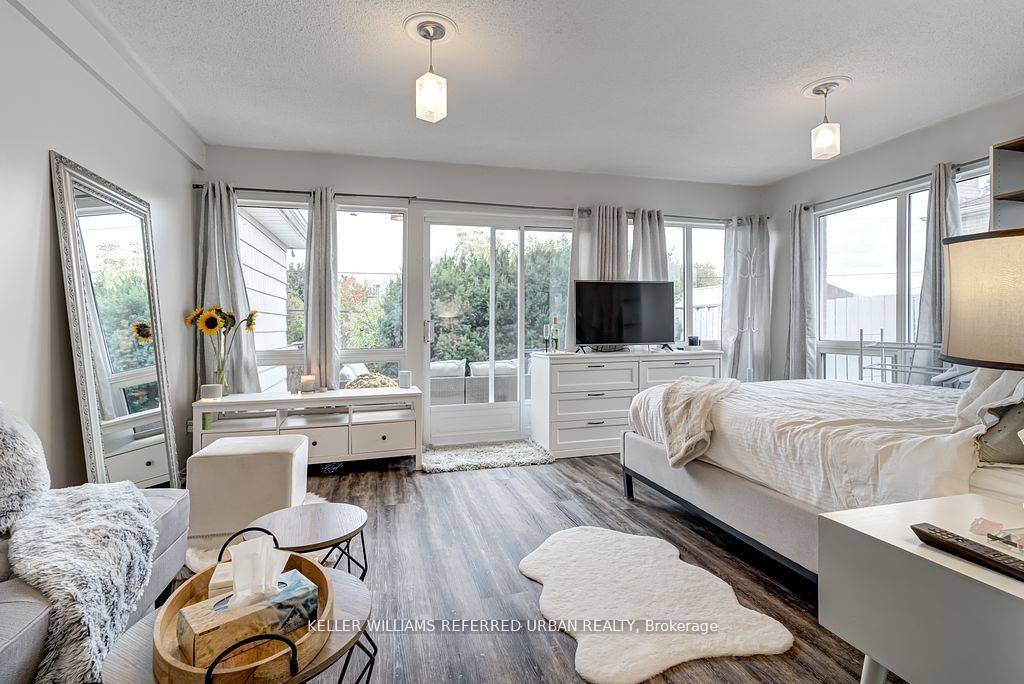 Pickering, ON L1W 1A9,707 Annland ST #B