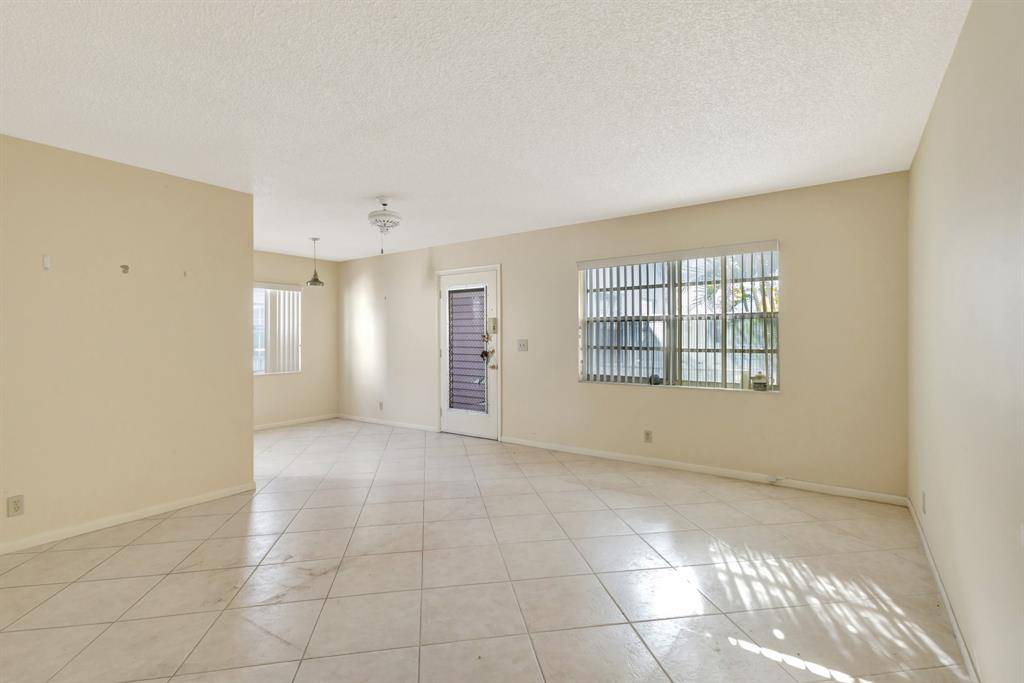 557 BURGUNDY L #L, Delray Beach, FL 33484