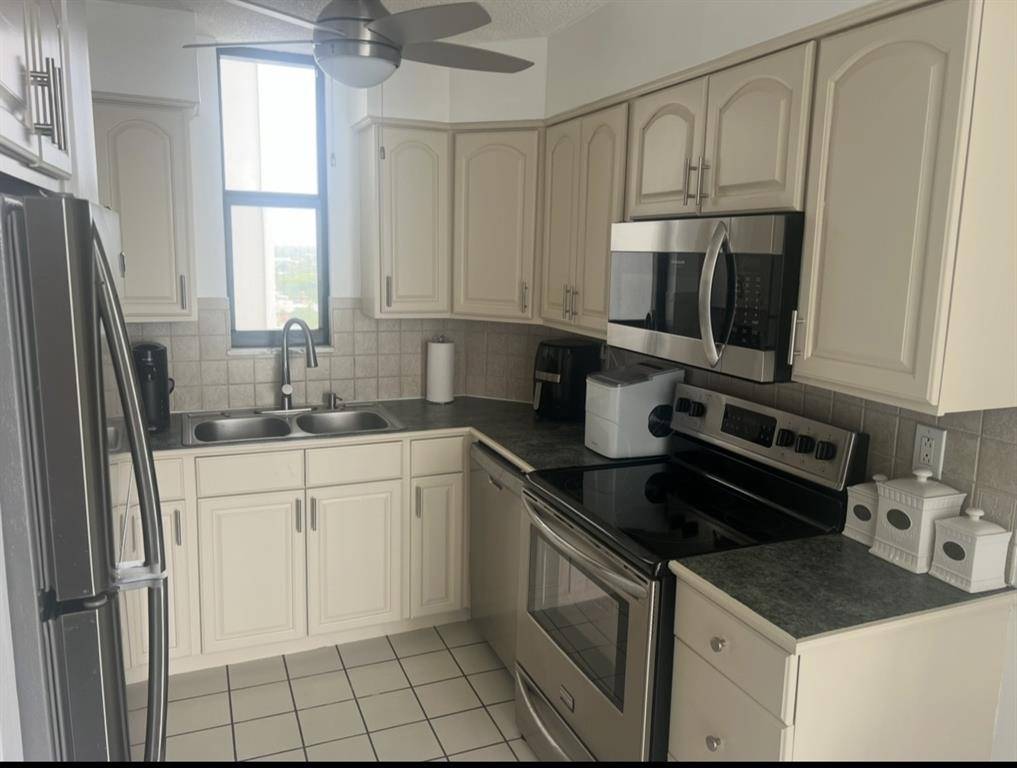 1000 S Ocean Blvd #15J, Pompano Beach, FL 33062