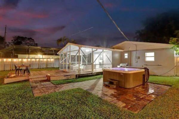 4368 SW 49th Ct, Fort Lauderdale, FL 33314