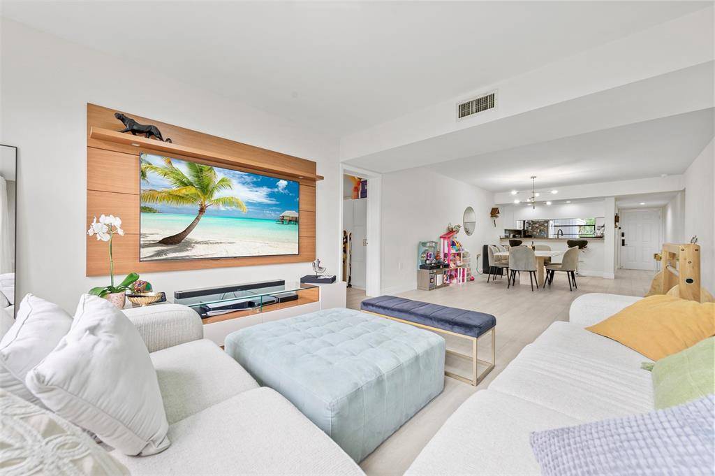 Boca Raton, FL 33433,6061 Balboa Cir #103