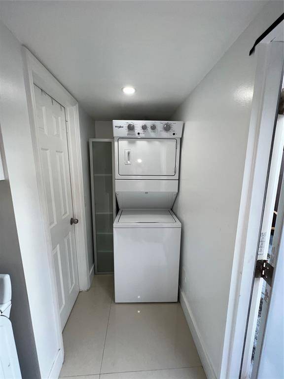 Davie, FL 33314,6200 SW 39th St #efficiency