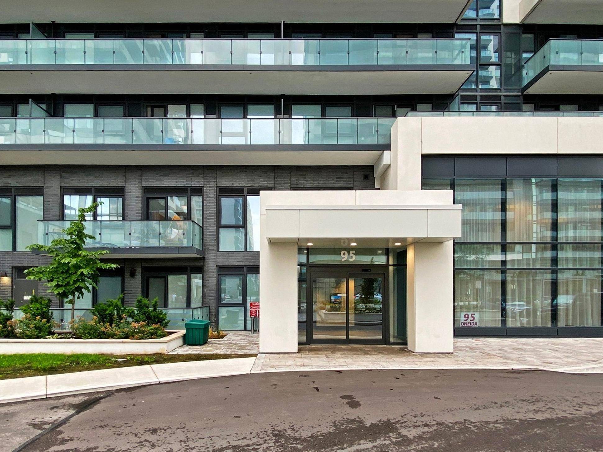 Richmond Hill, ON L4B 0H5,95 Oneida CRES #1808