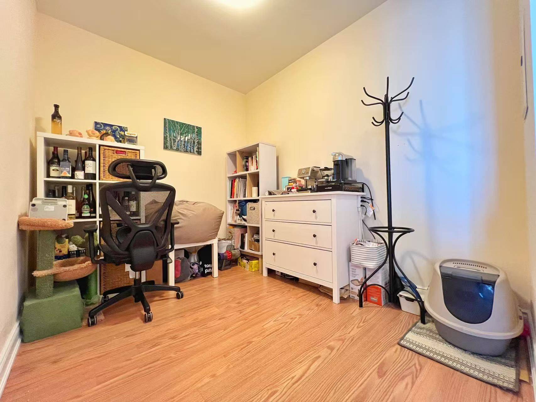 Richmond Hill, ON L4C 0Y6,9088 Yonge ST #1611