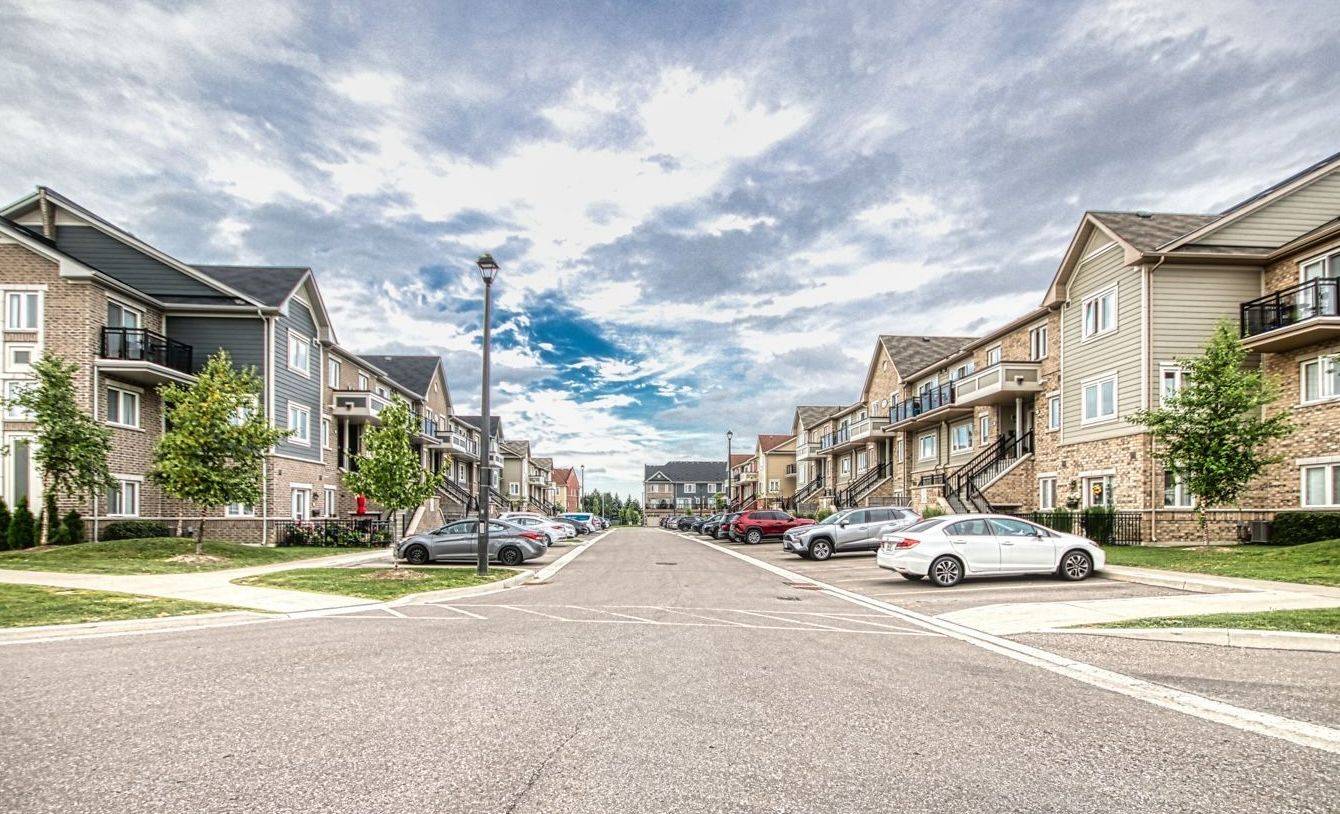 250 Sunny Meadow BLVD #118, Brampton, ON L7A 0A1