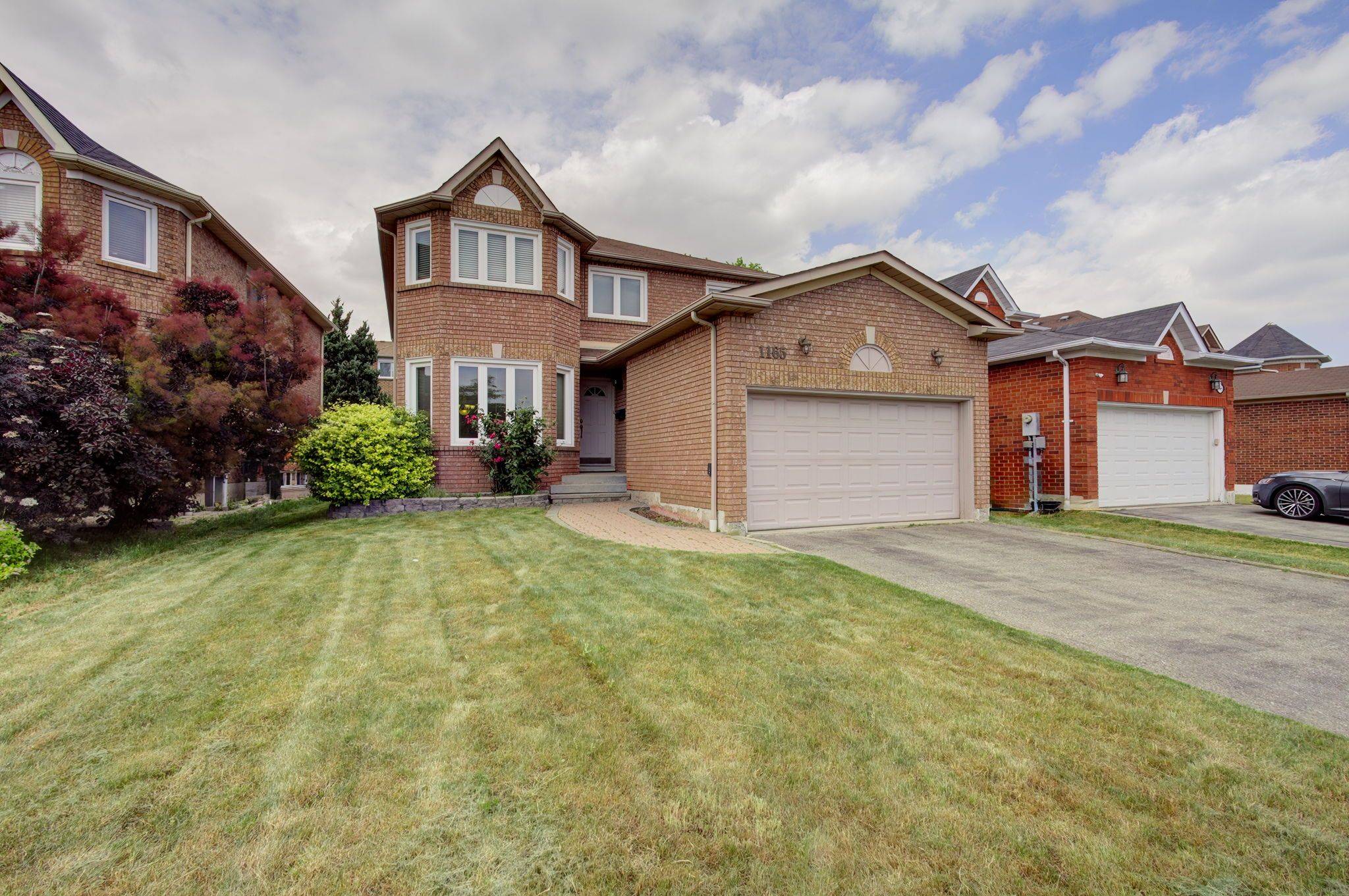 1165 White Clover WAY, Mississauga, ON L5V 1K9