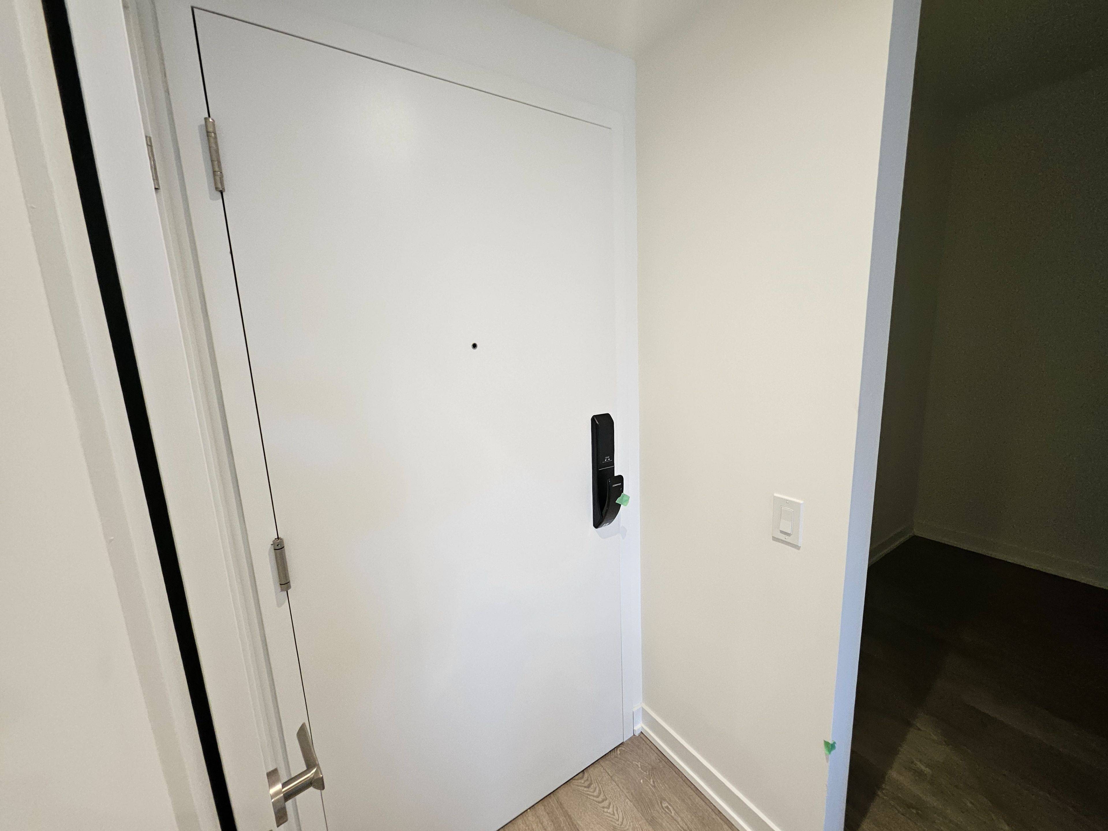 Mississauga, ON L5G 0E1,28 Ann ST #513