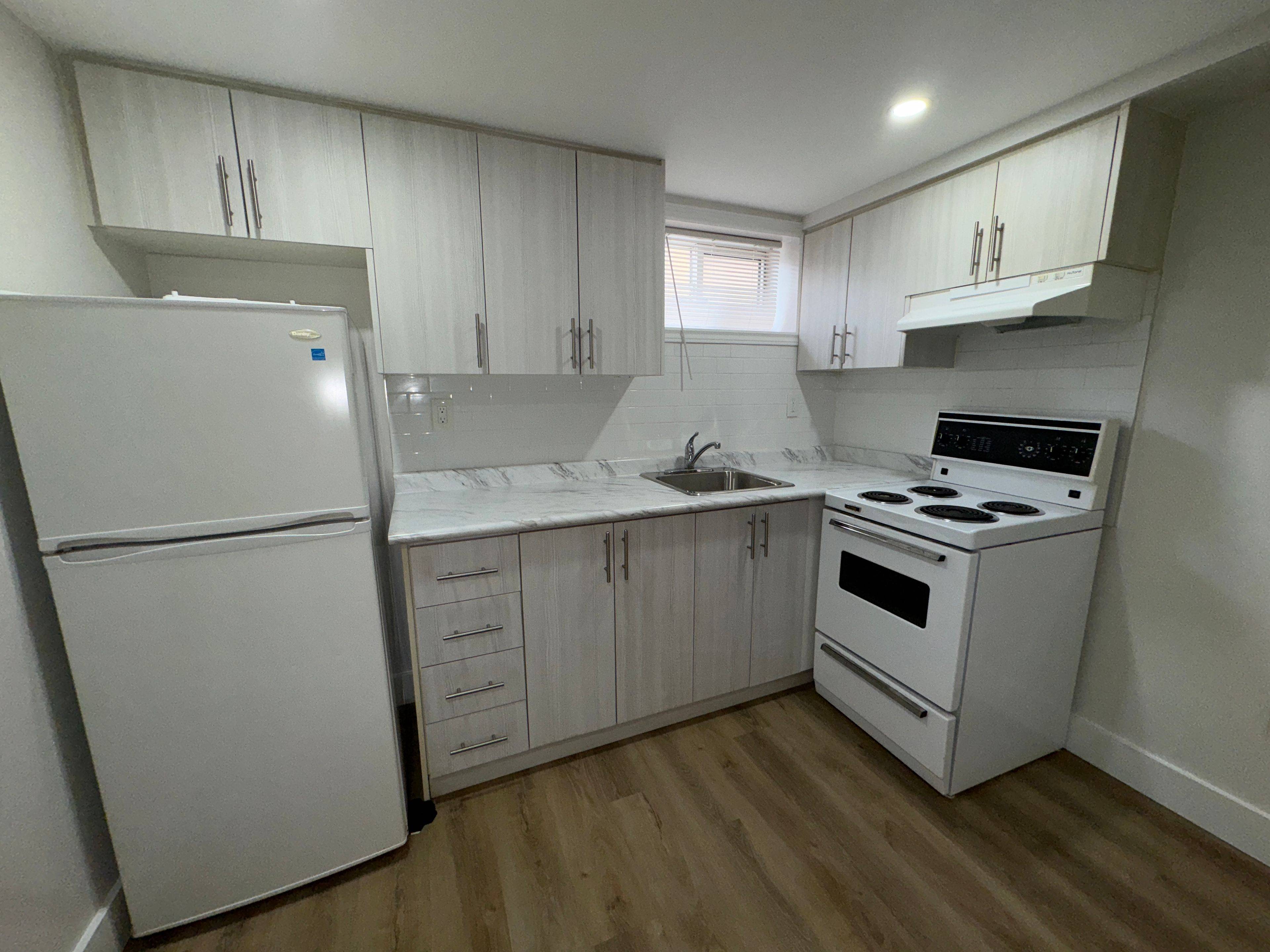 Toronto W10, ON M9W 2A9,56 Leduc DR #1B