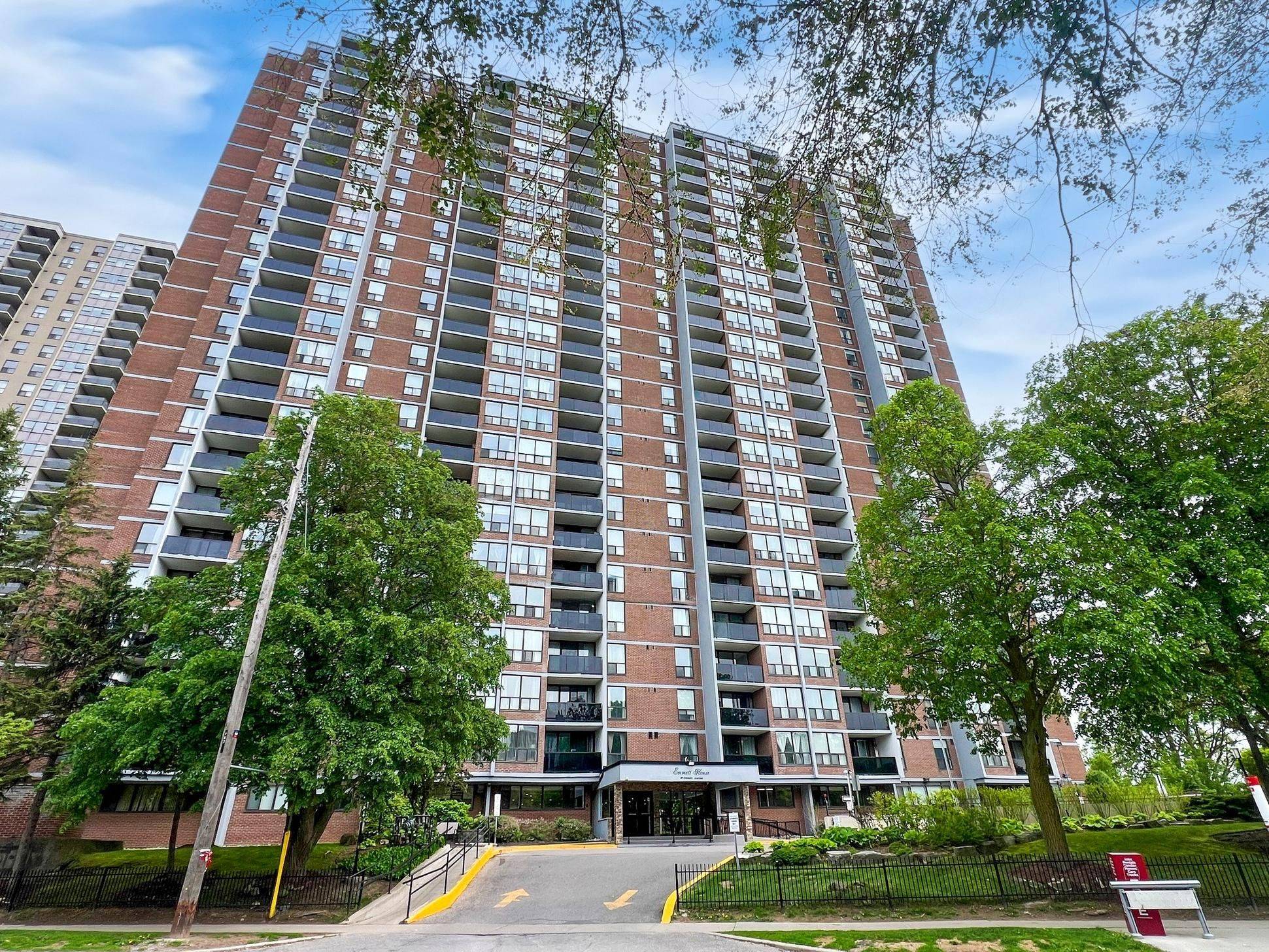 Toronto W04, ON M6M 5A2,85 Emmett AVE #2005