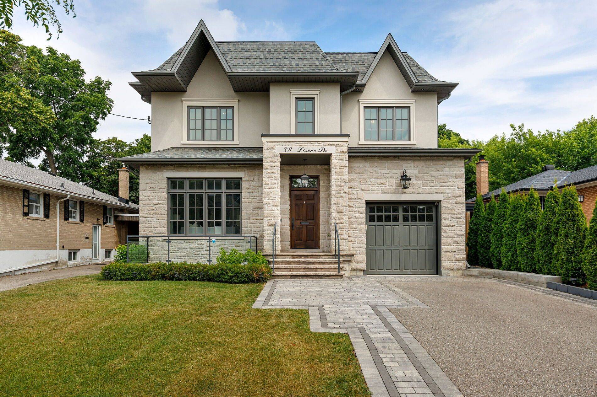 38 Lorene DR, Toronto W08, ON M9B 1X8