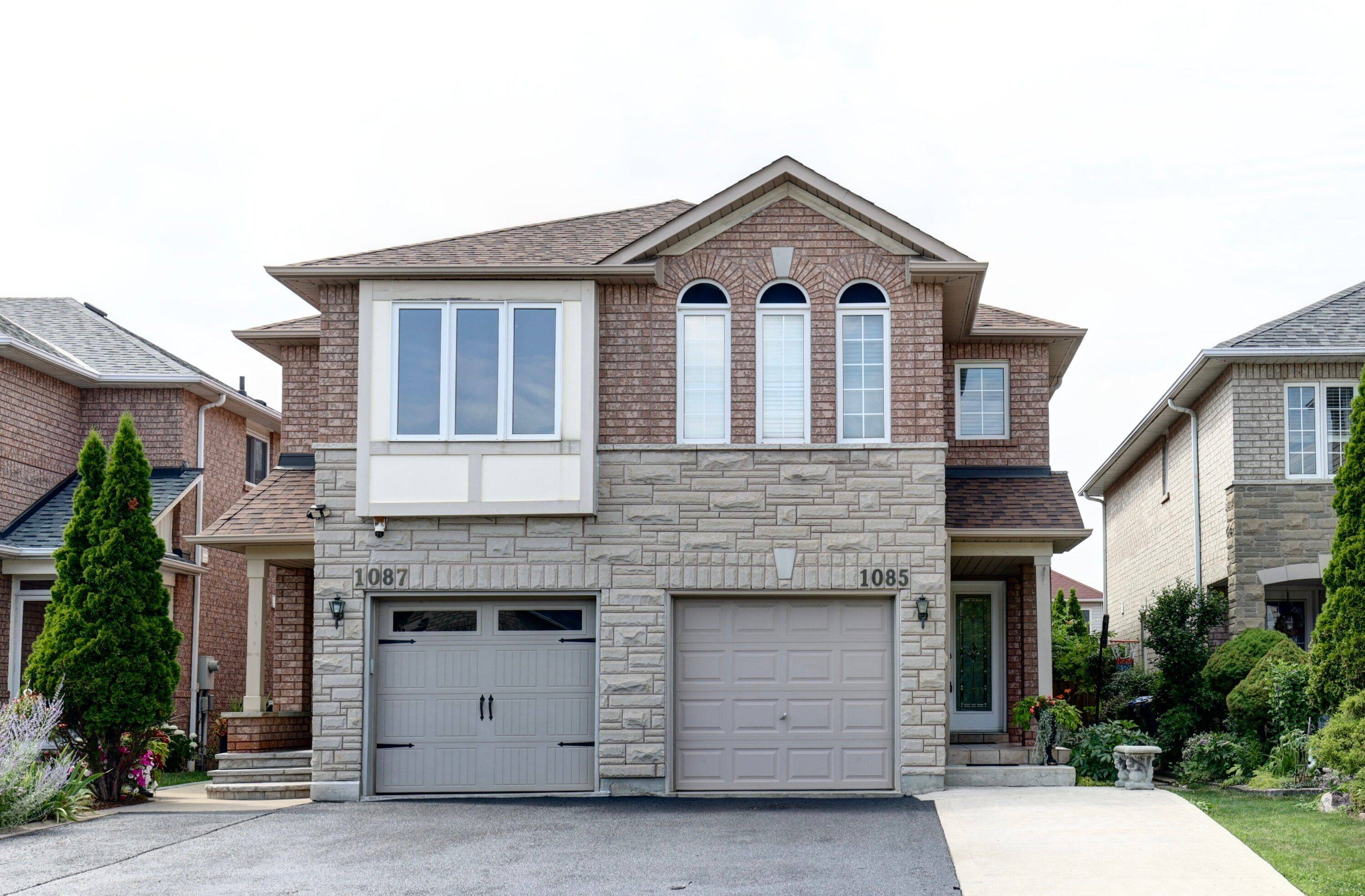 1085 Foxglove PL, Mississauga, ON L5V 2N5