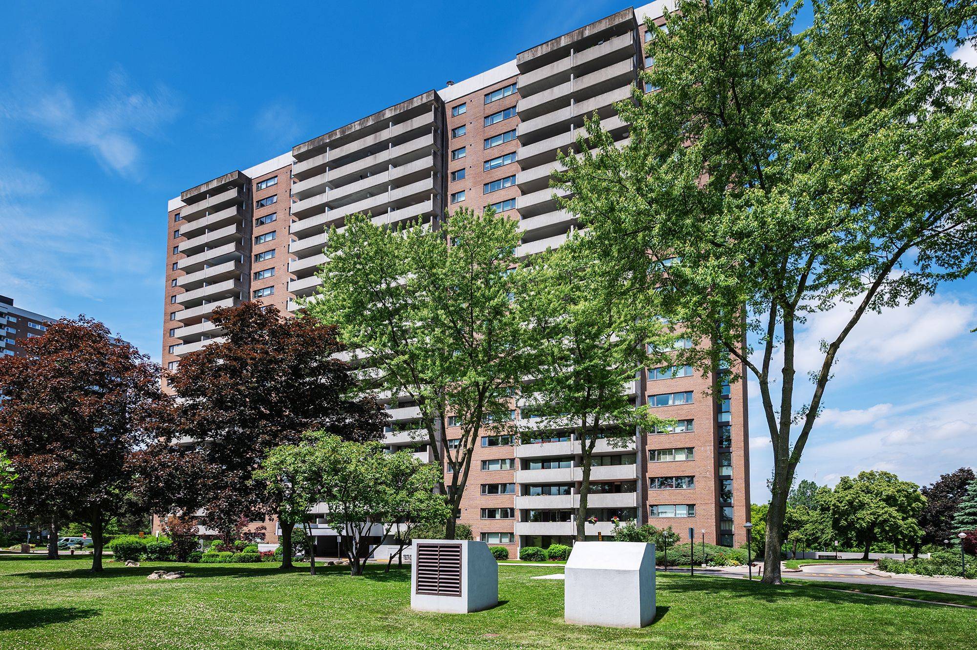 260 Scarlett RD #1802, Toronto W03, ON M6N 4X6