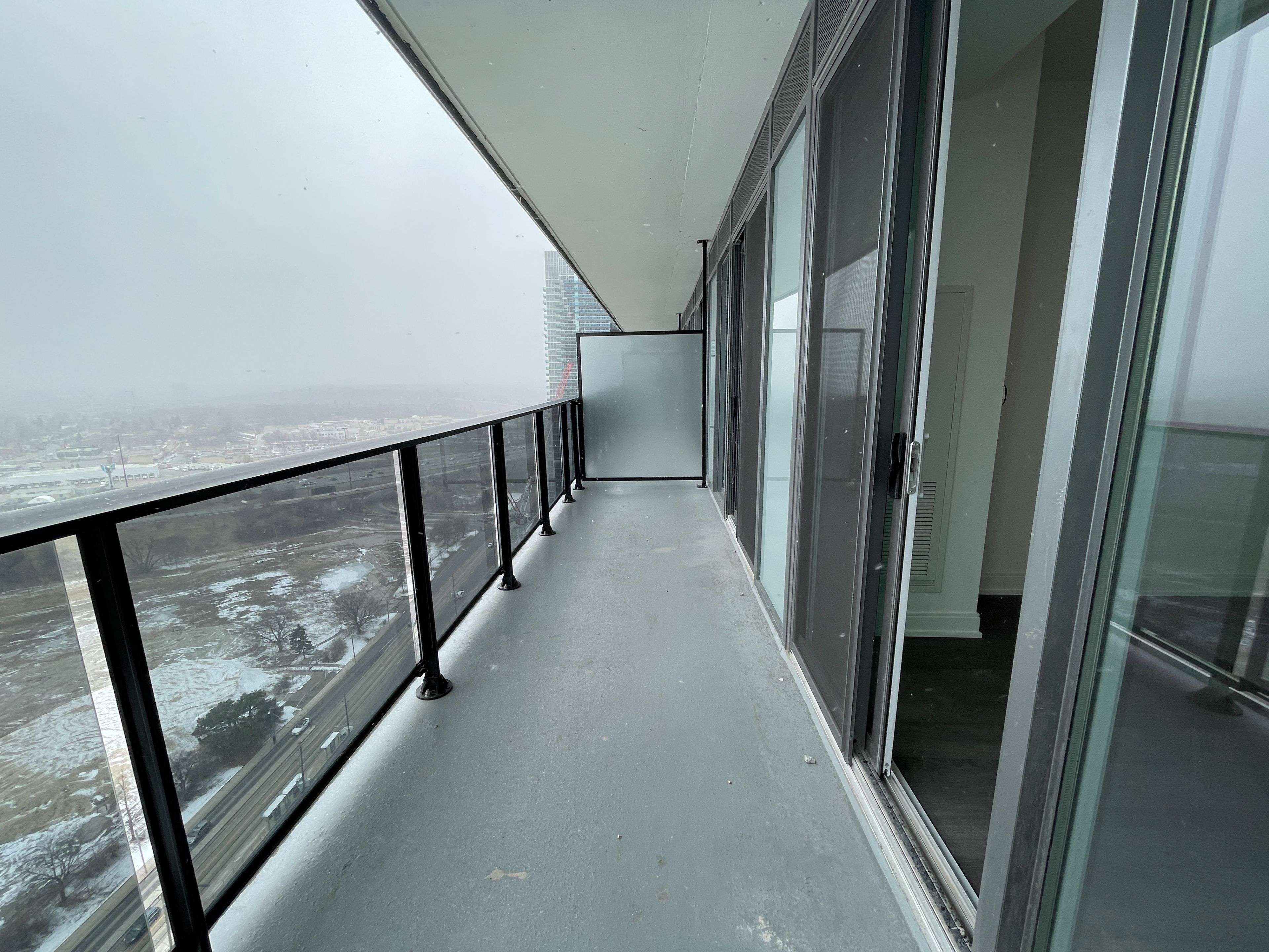 Toronto W06, ON M8V 0G2,70 ANNIE CRAIG DR #2609