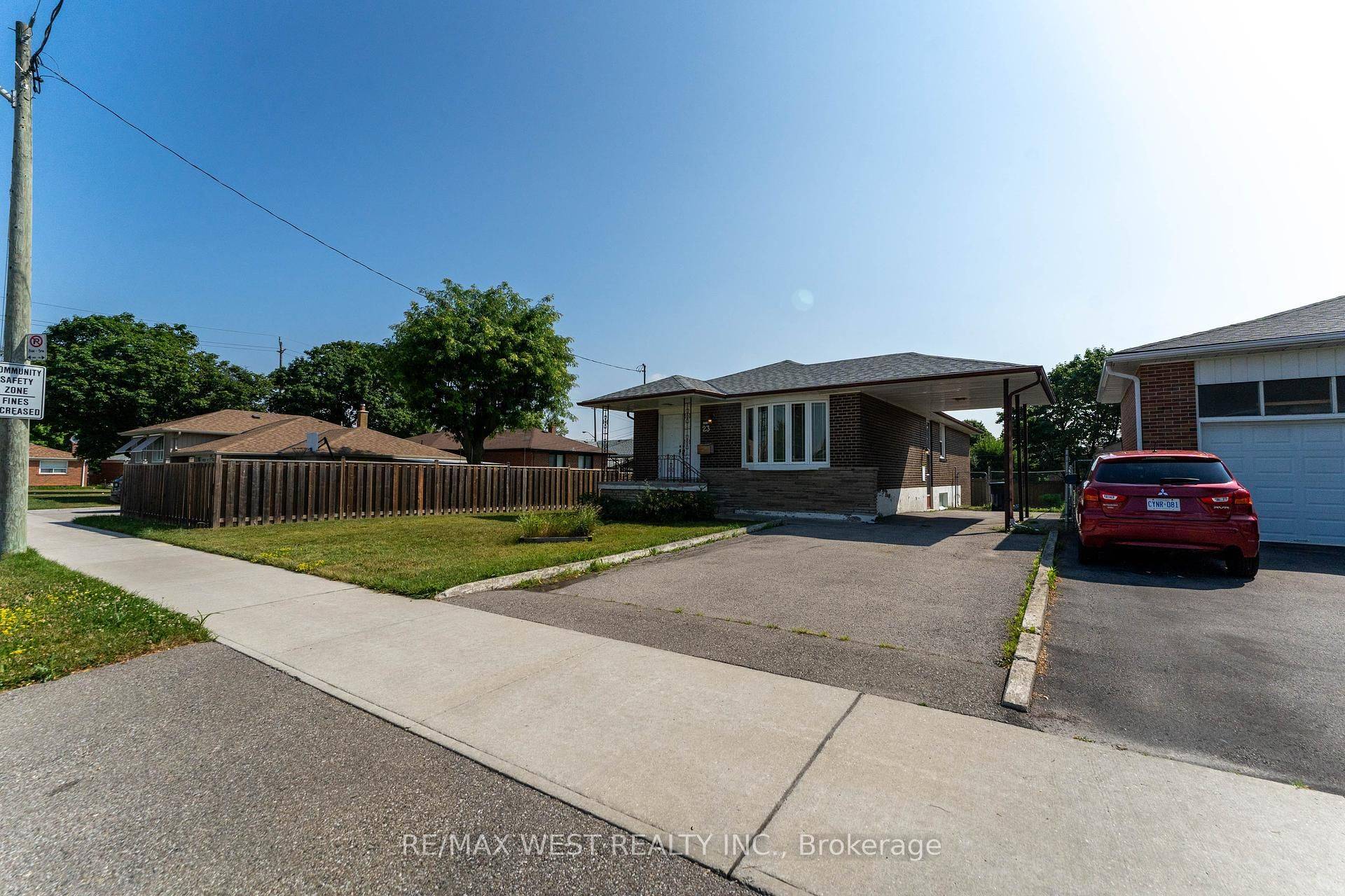 23 Cove DR, Toronto W10, ON M9W 3V2