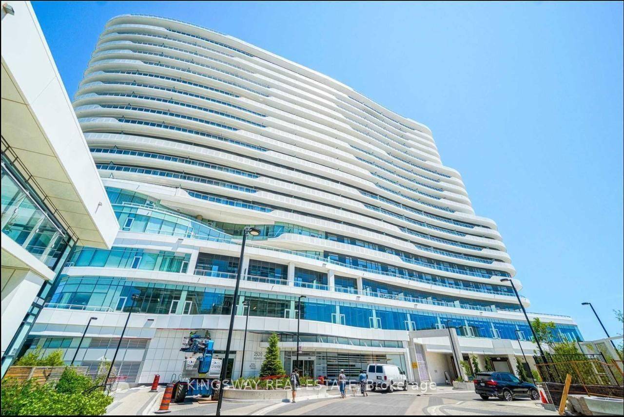 2520 Eglinton Ave West AVE W #1005, Mississauga, ON L5M 0Y4