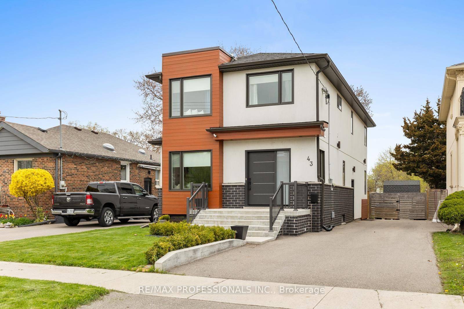 43 Bellman AVE, Toronto W06, ON M8W 4A5