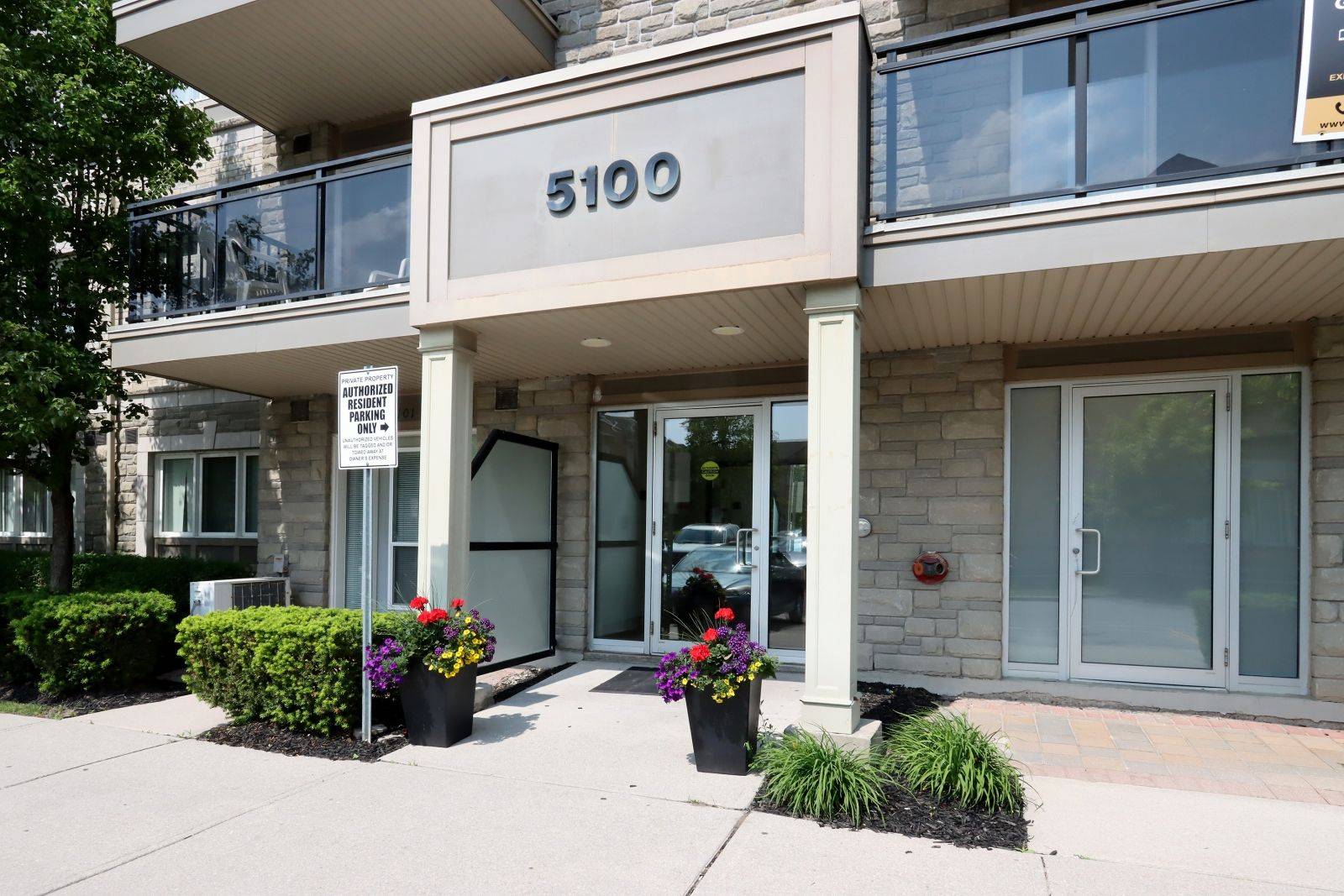 5100 Winston Churchill BLVD #103, Mississauga, ON L5M 0N9