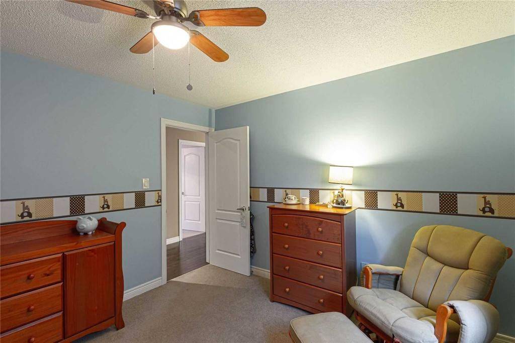 Milton, ON L9T 6P1,1079 Costigan RD