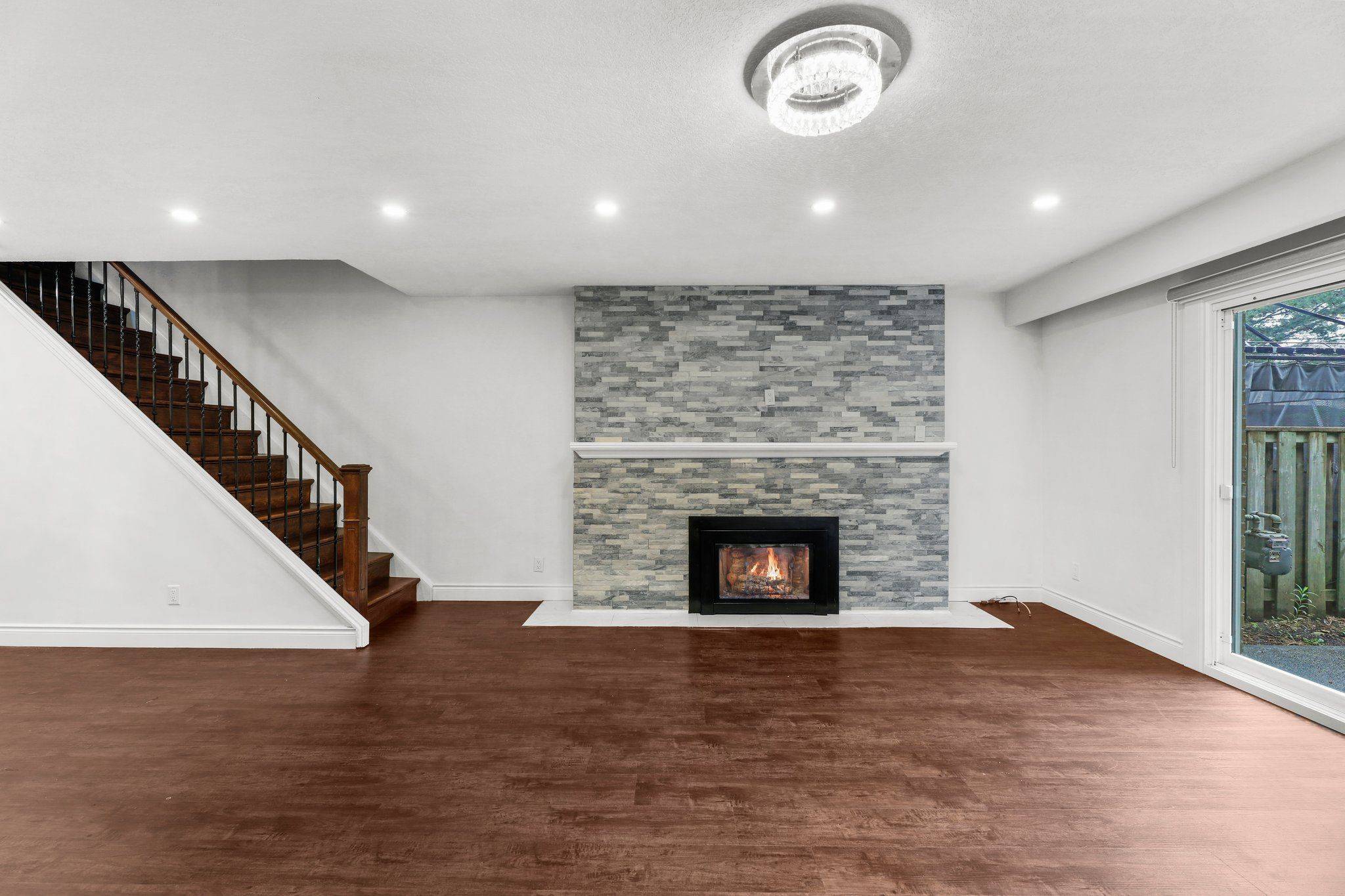 London East, ON N5Y 1Z9,19 Arbour Glen CRES