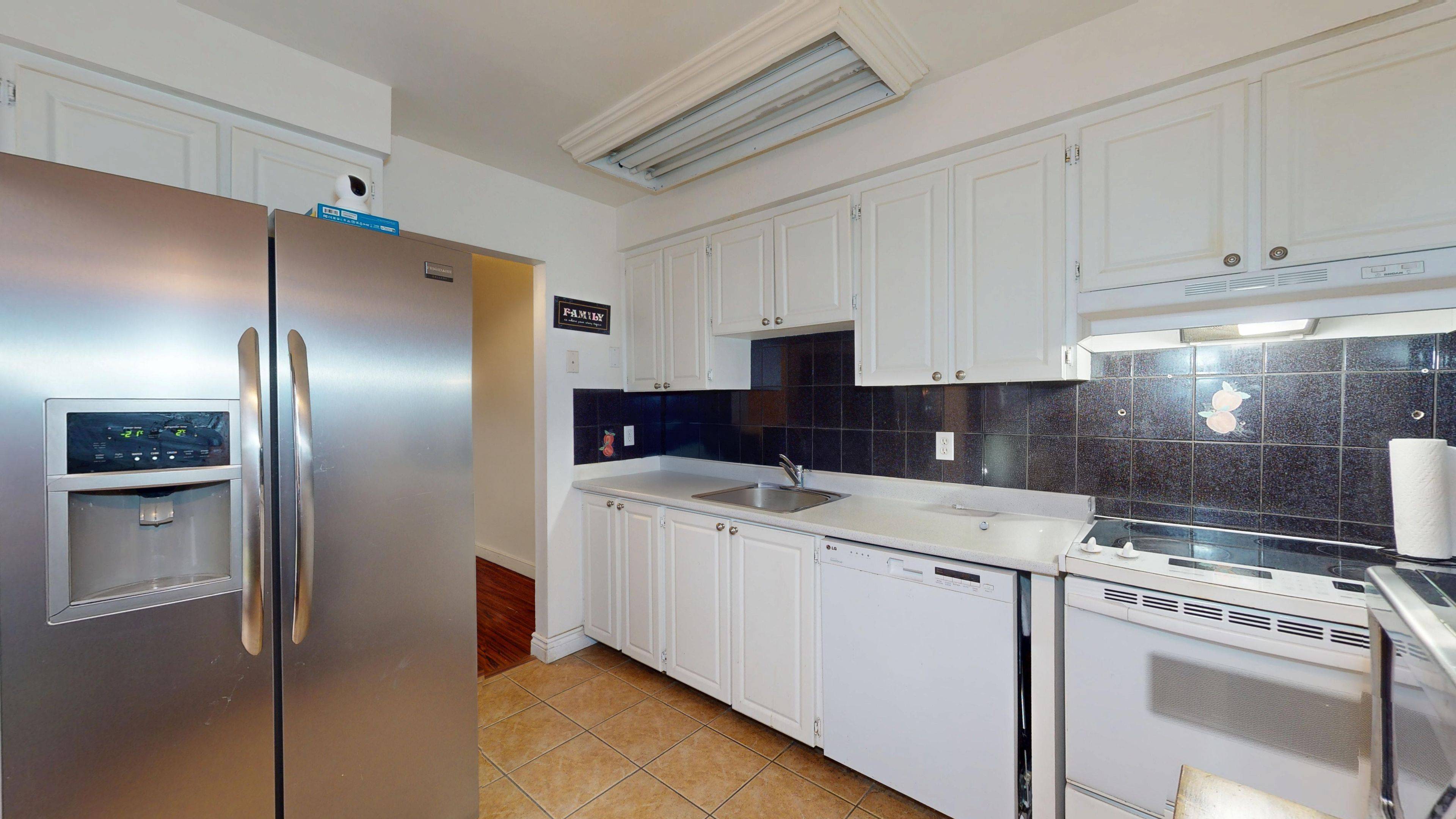 Blackburn Hamlet, ON K1B 4W9,76 Compata WAY S #11