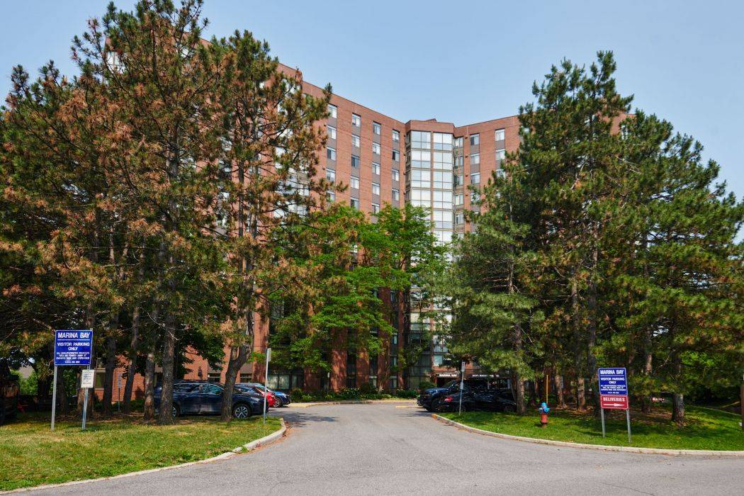 2871 Richmond RD #904, Britannia Heights - Queensway Terrace N And Area, ON K2B 8M5