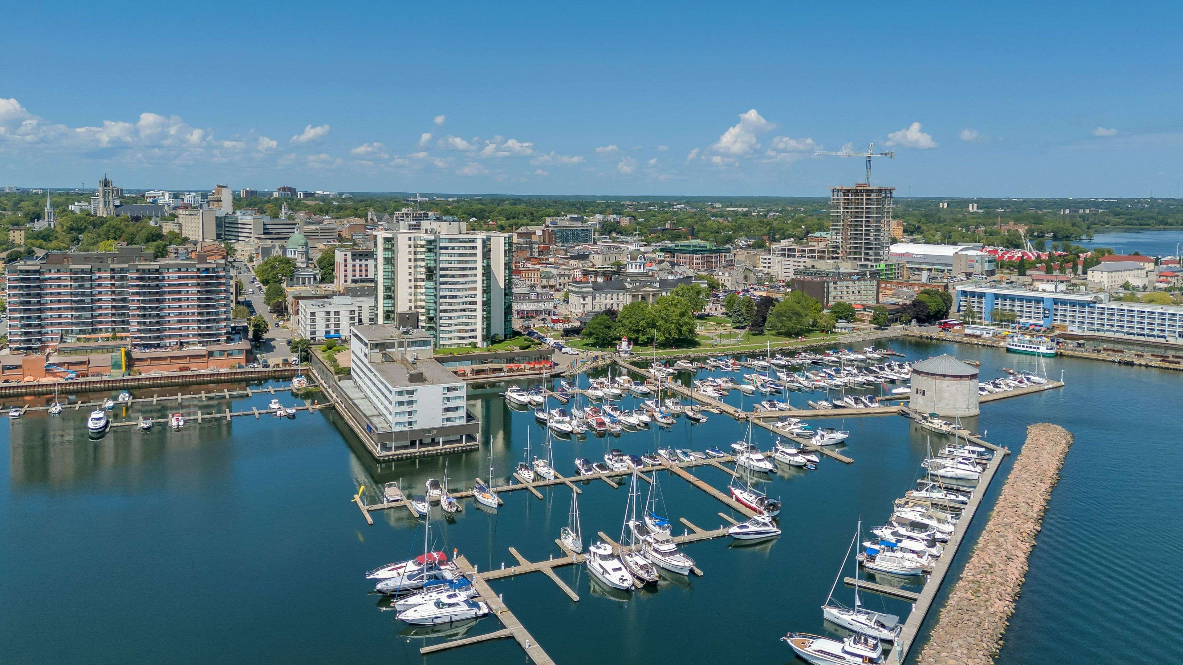 Kingston, ON K7L 2Y7,185 Ontario ST #1203