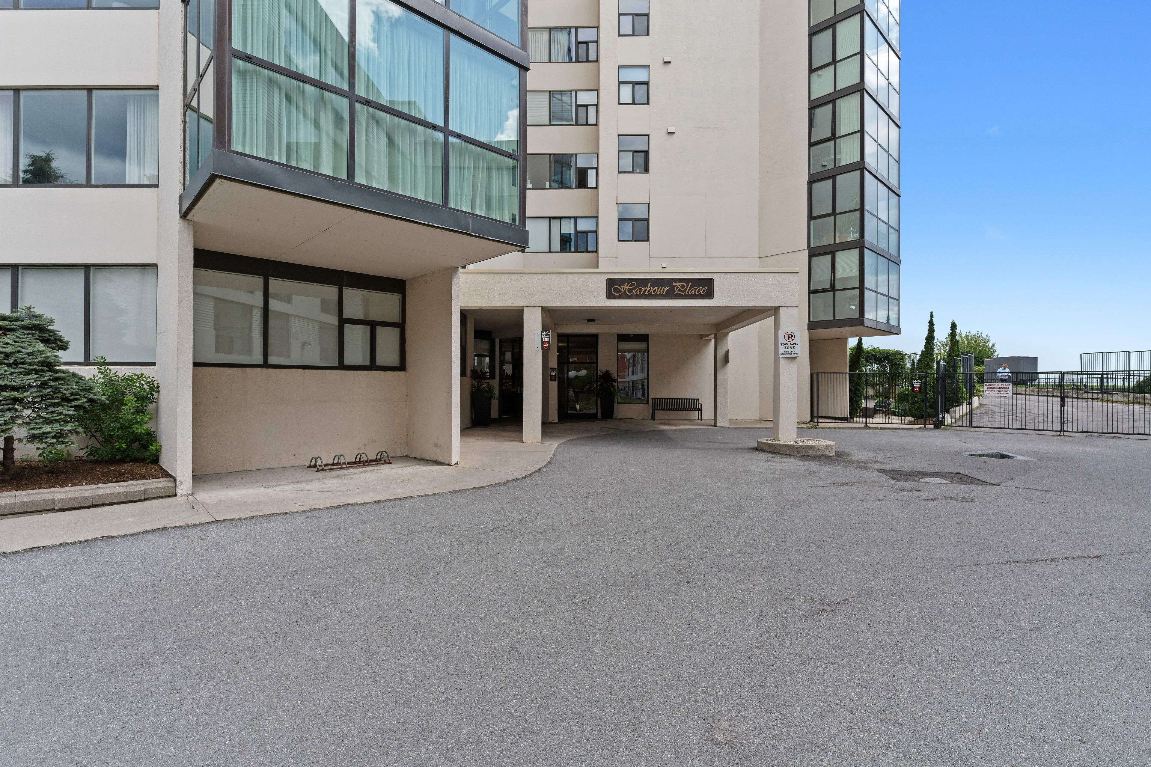 Kingston, ON K7L 2Y7,185 Ontario ST #1203