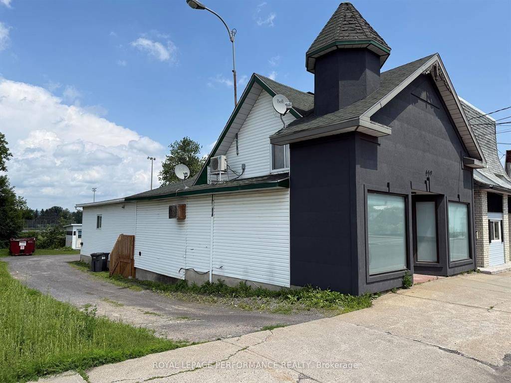 659 Main ST E, Hawkesbury, ON K6A 1B3