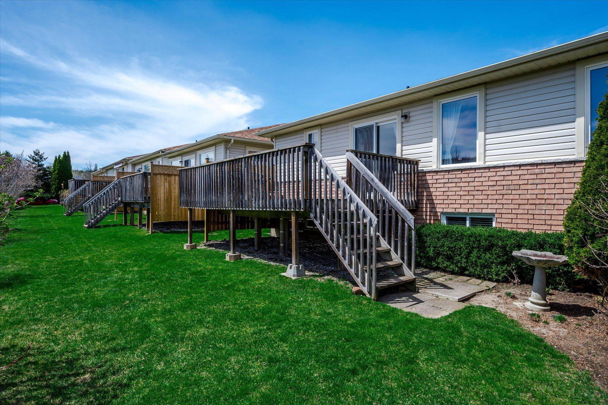 Peterborough West, ON K9J 8R7,877 Wentworth ST #12