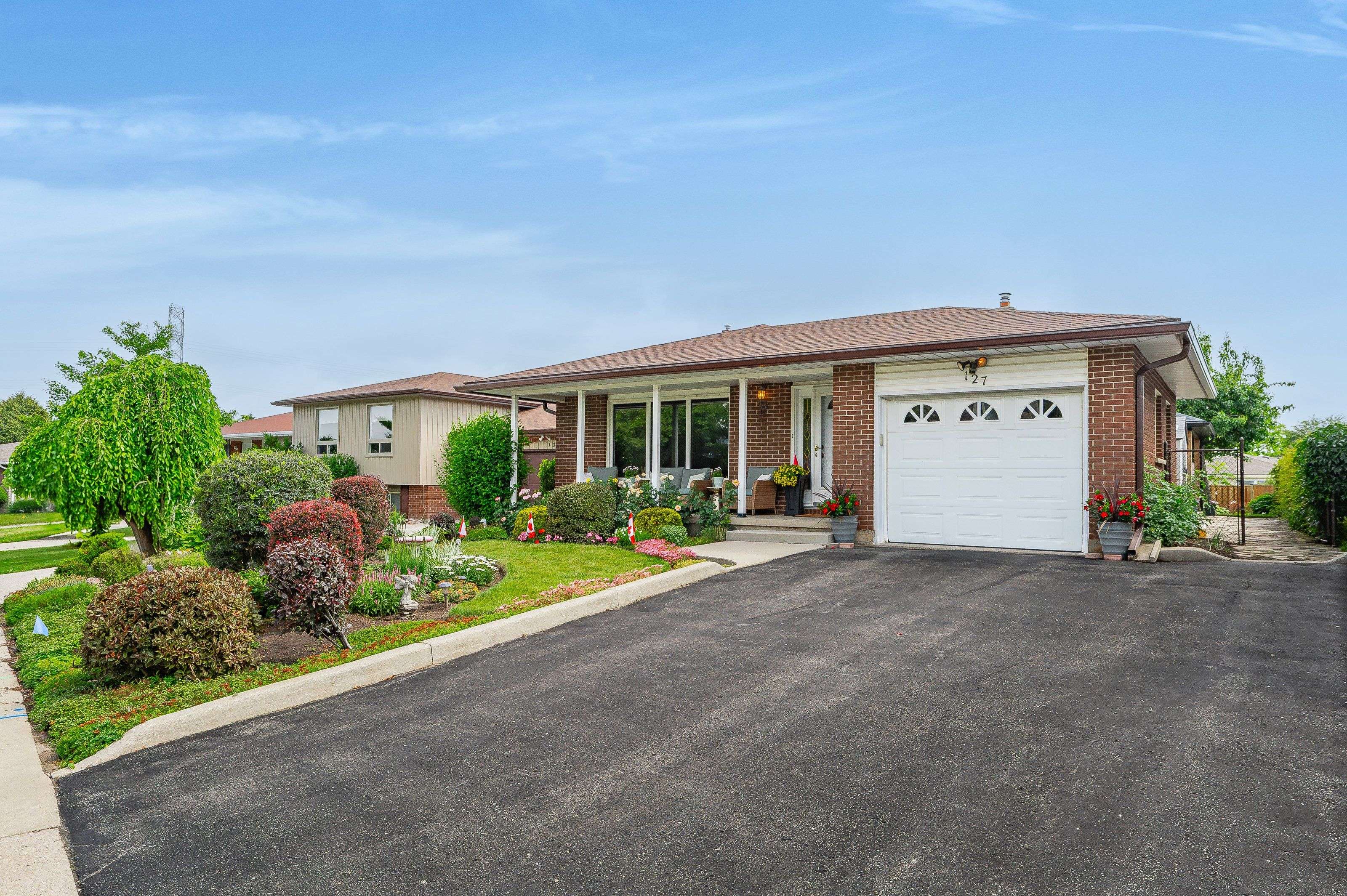 Kitchener, ON N2N 1R8,127 Toynbee CRES