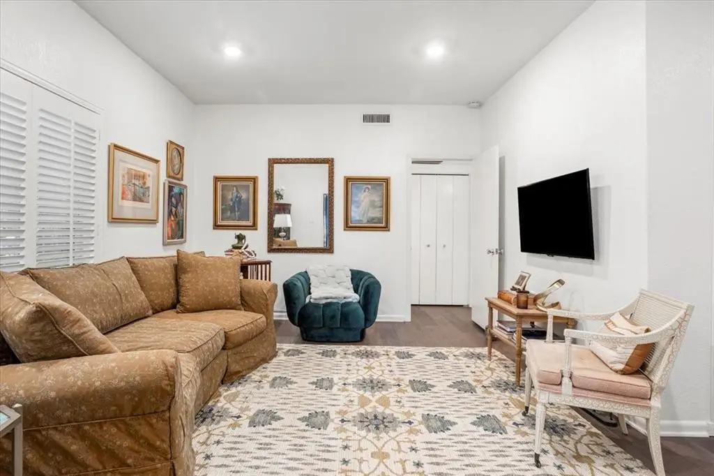 Fort Worth, TX 76109,4440 Harlanwood #119