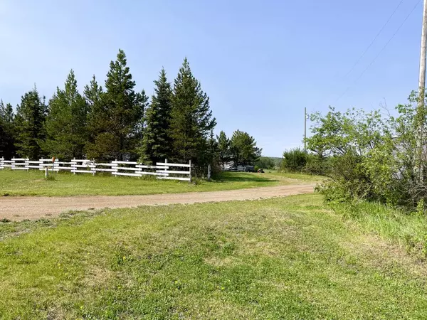 Rural Clear Hills County, AB T0H 1L0,842070 Range Road 30