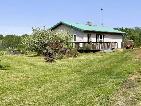 Rural Clear Hills County, AB T0H 1L0,842070 Range Road 30