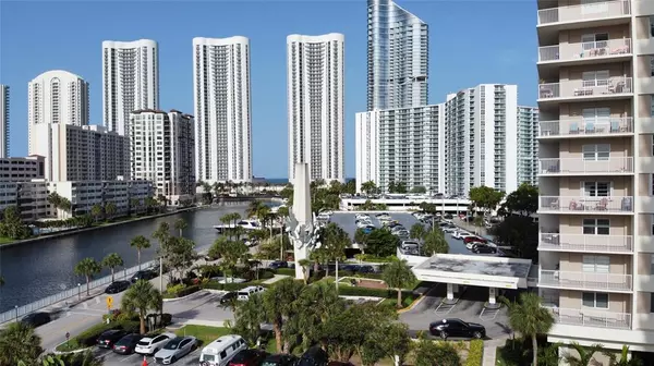 Sunny Isles Beach, FL 33160,500 Bayview Dr #331