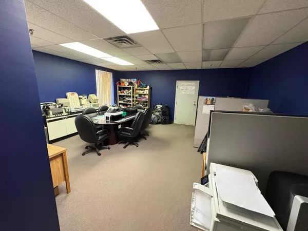 Richmond Hill, ON L4B 1C6,145 West Beaver Creek RD #3