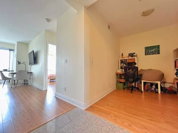 Richmond Hill, ON L4C 0Y6,9088 Yonge ST #1611