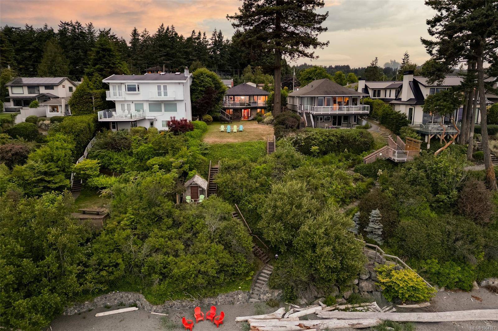 5299 Parker Ave, Saanich, BC V8Y 2N1