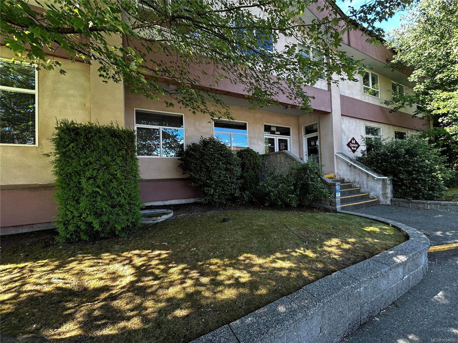 Duncan, BC V9L 2W4,44 Queens Rd
